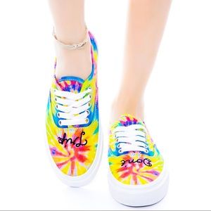 UNIF Tie Dye Sneaker “Don’t Trip” Size 6